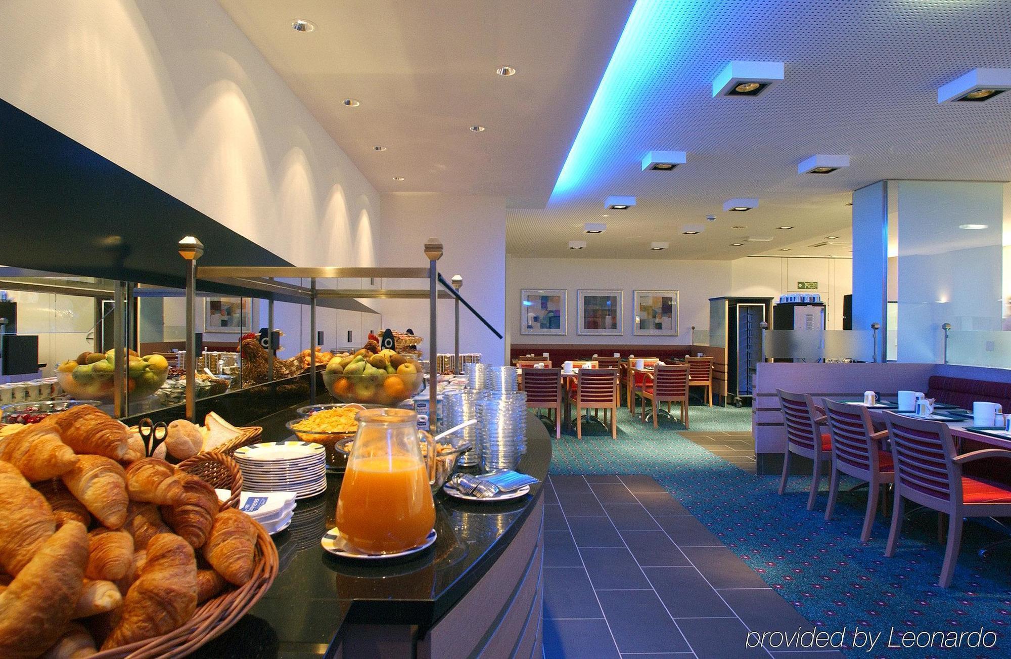 Holiday Inn Express Geneva Airport, An Ihg Hotel Restaurace fotografie